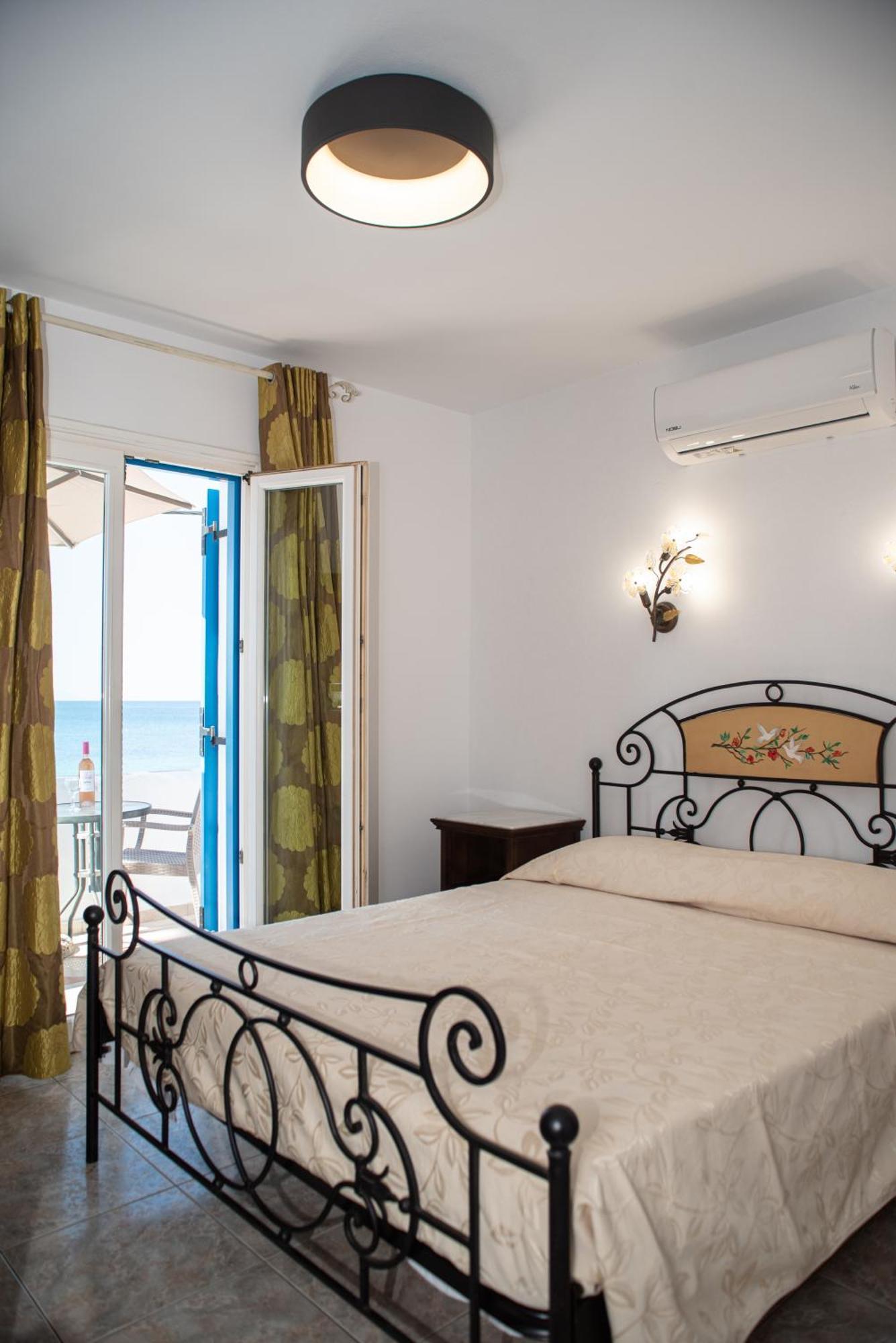 Deep Blue Aparthotel Agios Prokopios  Bagian luar foto